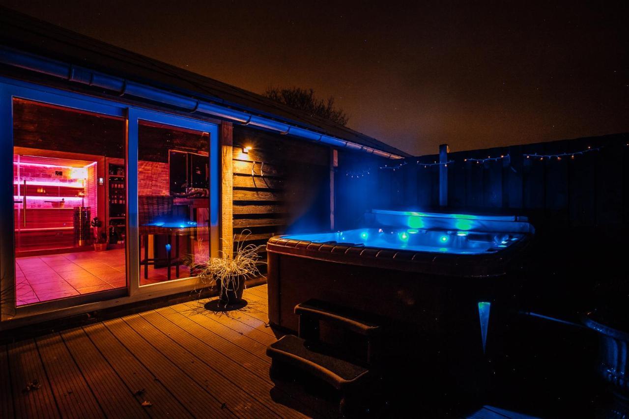 B&B En Wellness De Waalhoeve Angerlo 外观 照片